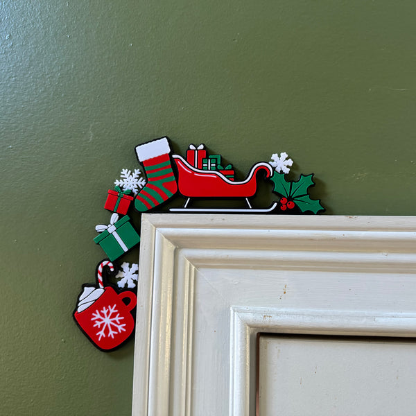 Door corner Santa’s sleigh ride decoration